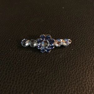 Small Tarina Tarantino crystal blue hair clip